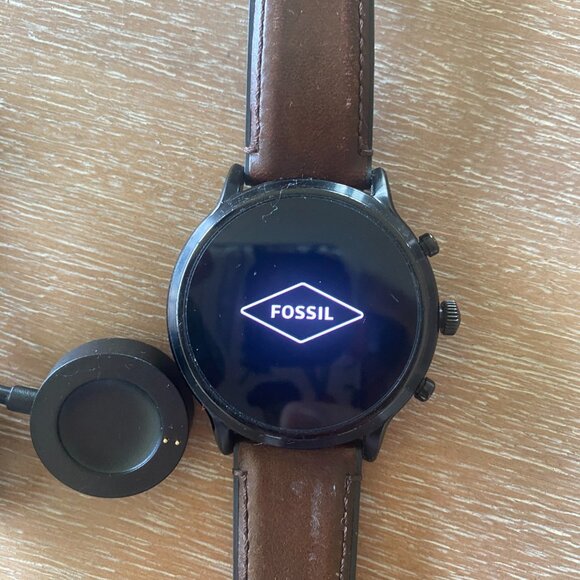 Men's Gen 5 Fossil Smartwatch Black with Leather Band | Model DW10F1 - Picture 2 of 7